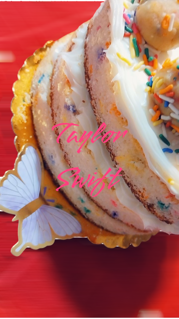 Taylor Swift " Love yourself Cake "