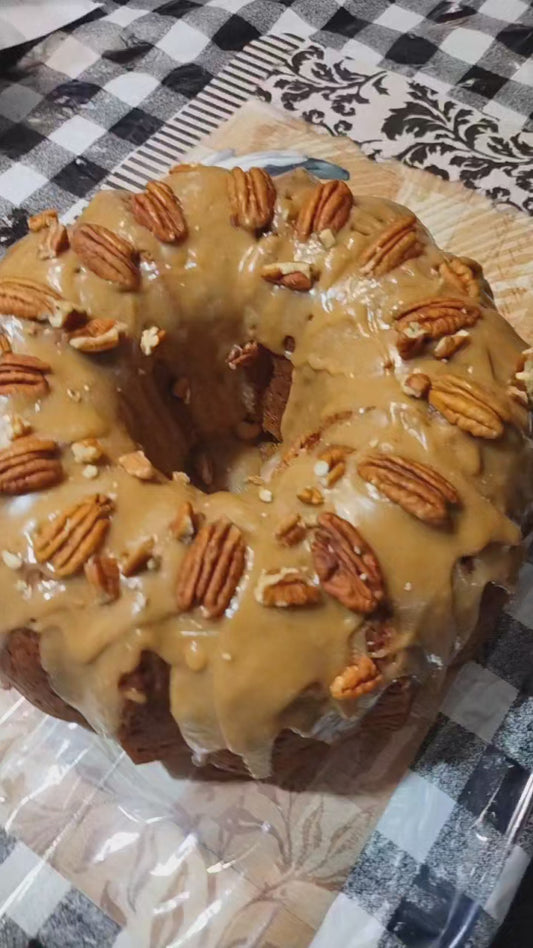 Caramel Butter Pecan Cake